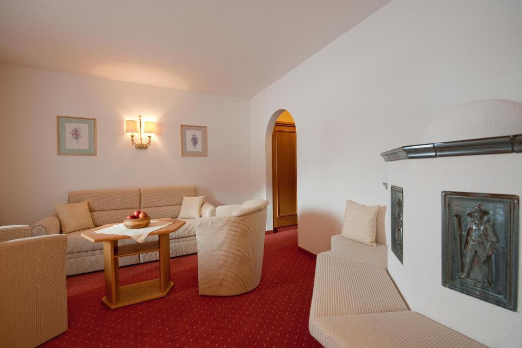Hotel Jagdhof Bed & Breakfast 오베르구르글 객실 사진