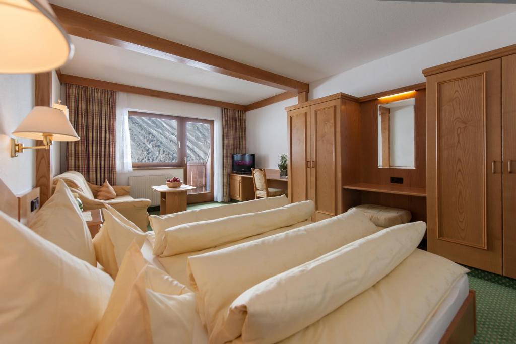 Hotel Jagdhof Bed & Breakfast 오베르구르글 객실 사진