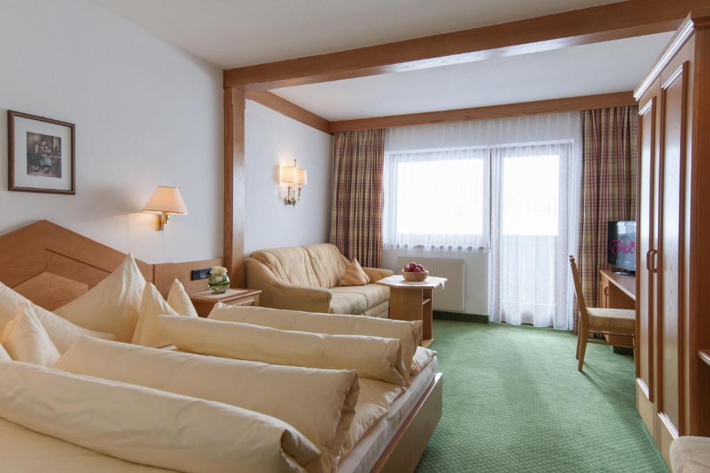 Hotel Jagdhof Bed & Breakfast 오베르구르글 객실 사진